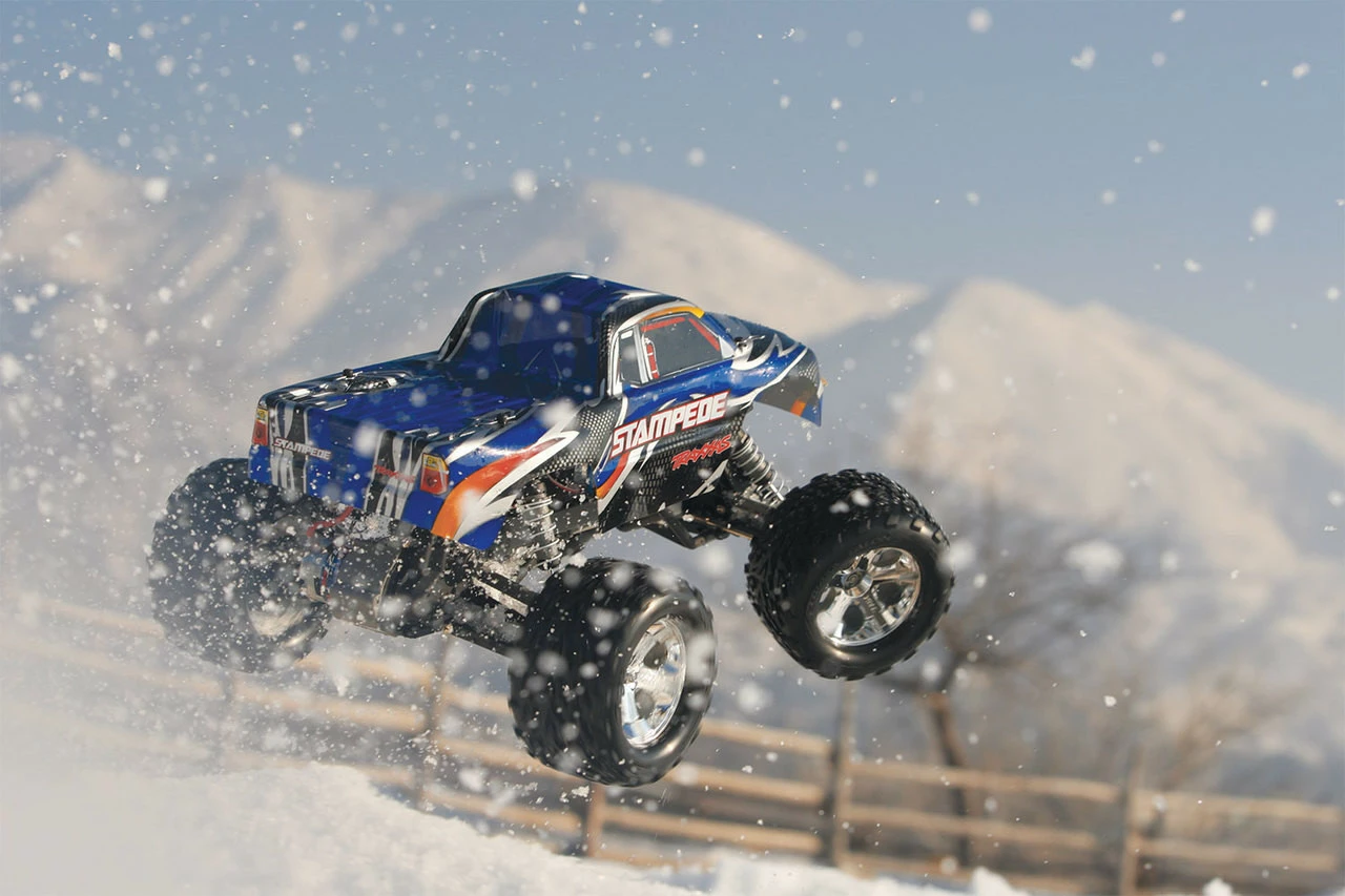 Traxxas Stampede 1/10 RTR Monster Truck W/XL-5 ESC, TQ 2.4GHz Radio, Battery & DC Charger (Blue Edition) 9 Traxxas Stampede 1/10 RTR Monster Truck W/XL-5 ESC, TQ 2.4GHz Radio, Battery & DC Charger (Blue Edition) - Image 7