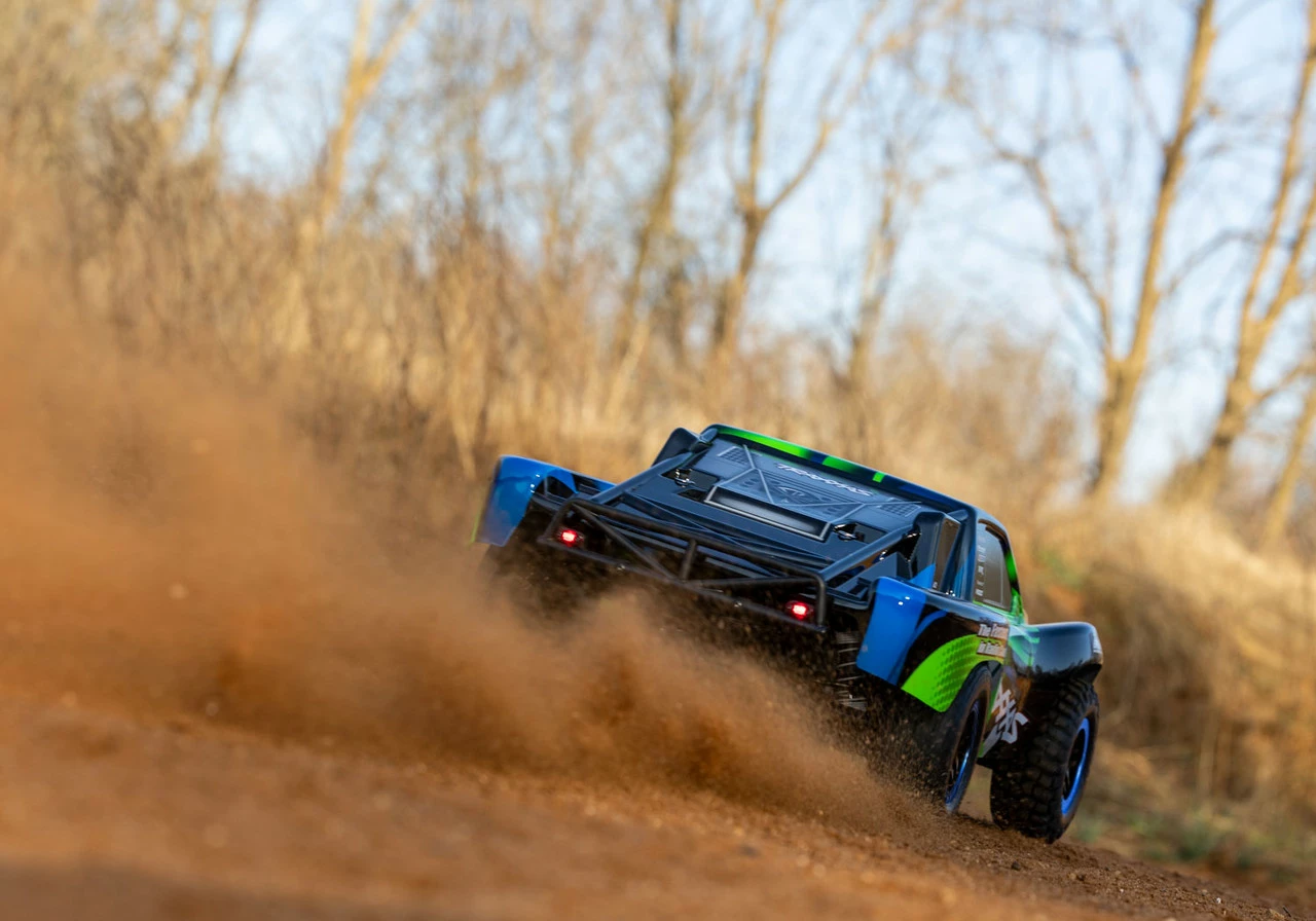 Traxxas Slash 1/10 2wd RTR Short Course Truck W/ XL-5 ESC, TQ 2.4GHz Radio, Battery And Charger And LED Lighting (Green) 8 Traxxas Slash 1/10 2wd RTR Short Course Truck W/ XL-5 ESC, TQ 2.4GHz Radio, Battery And Charger And LED Lighting (Green) - Image 6