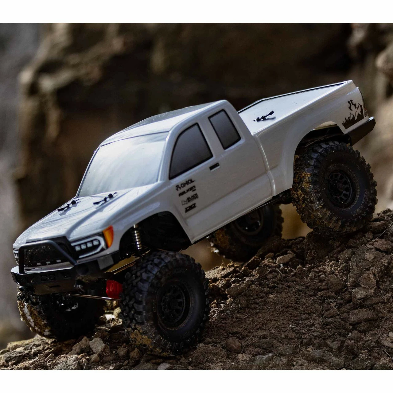 Axial SCX10 III Base Camp 1/10th 4WD RTR Gray 17 Axial SCX10 III Base Camp 1/10th 4WD RTR Gray - Image 15