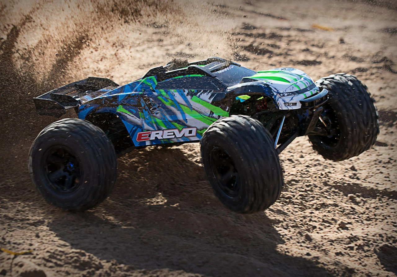 Traxxas E-Revo VXL 2.0 RTR 4WD Electric Monster Truck W/VXL-6s ESC & TQi 2.4GHz Radio (Green) 16 Traxxas E-Revo VXL 2.0 RTR 4WD Electric Monster Truck W/VXL-6s ESC & TQi 2.4GHz Radio (Green) - Image 14