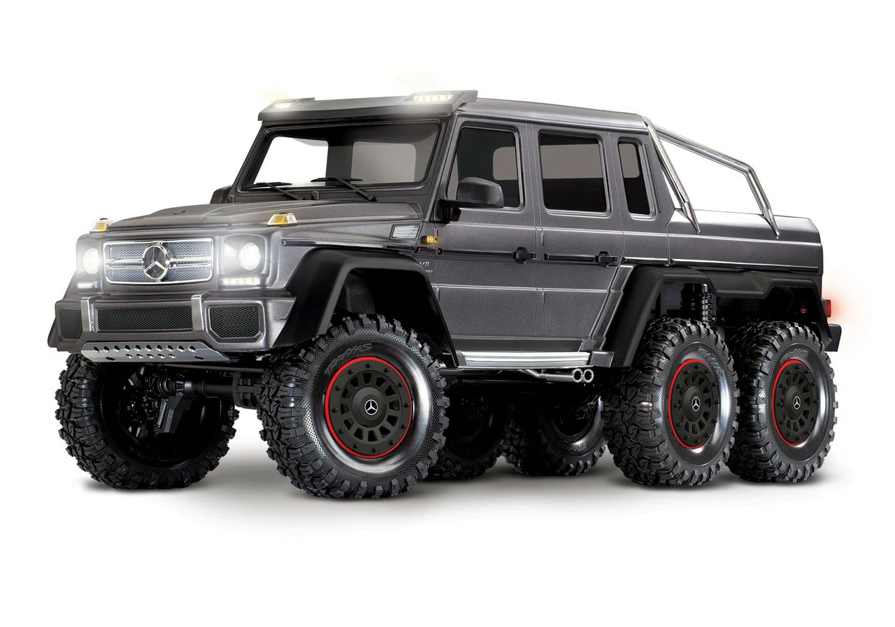 Traxxas TRX-6 Mercedes-Benz G 63 AMG 6x6, Silver 4 Traxxas TRX-6 Mercedes-Benz G 63 AMG 6x6, Silver - Image 2