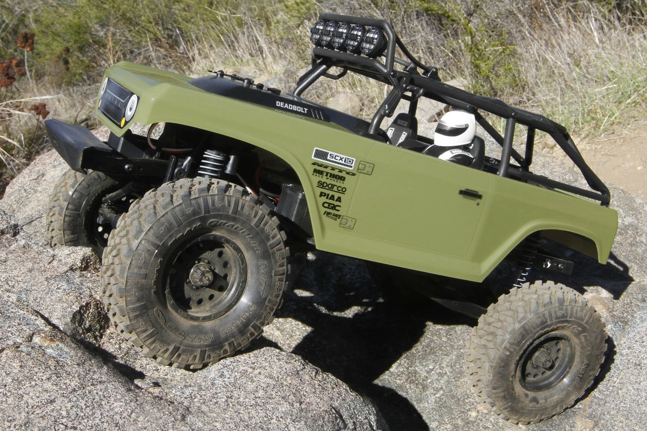 Axial 90066 SCX10 II Deadbolt RTR 4WD Rock Crawler W/2.4GHz Radio 28 Axial 90066 SCX10 II Deadbolt RTR 4WD Rock Crawler W/2.4GHz Radio - Image 26