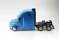 Diecast Masters 1/16th Scale Freightliner Cascadia Raised Roof Sleeper Cab