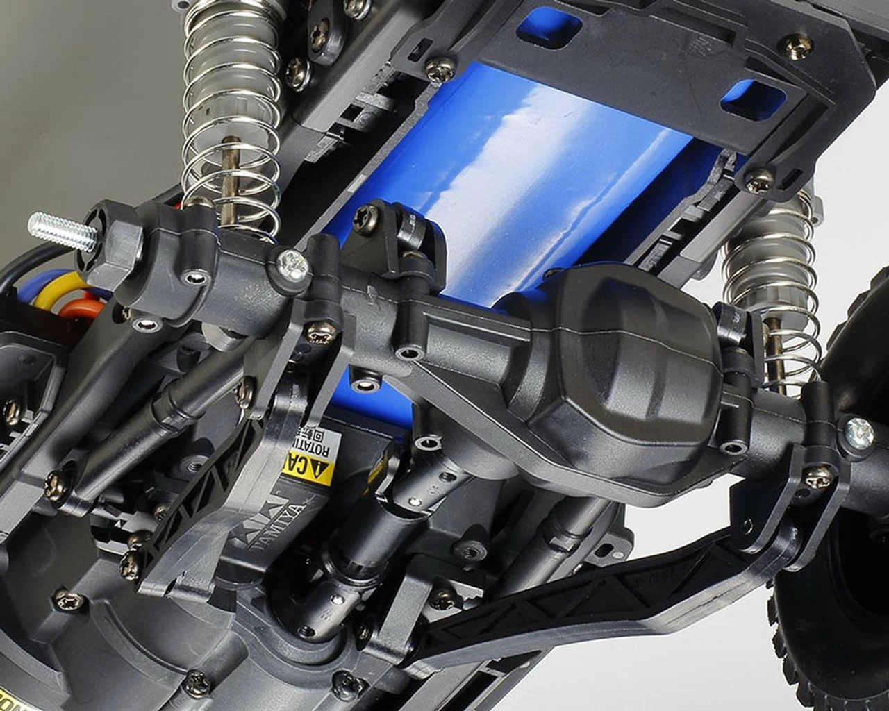 Tamiya 1/10 RC 1990 Land Rover Defender CC-02 (Limited Edition) 6 Tamiya 1/10 RC 1990 Land Rover Defender CC-02 (Limited Edition) - Image 4